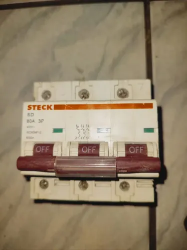 Disjuntor Steck SD 80A 3P