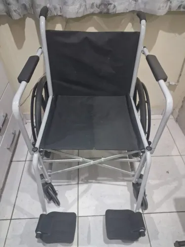 Cadeira de rodas nova (para obeso)