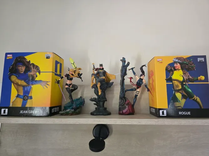 Iron studios 1/10 - Xmen e Batgirl