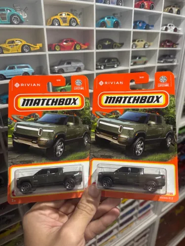 Miniaturas Matchbox R$30,00 cada.