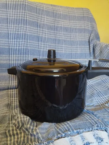 Panela de Pressão Preta 7 litros