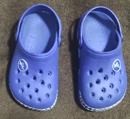 Sandálias Crocs para Bebê - Azul - Tamanho 22
