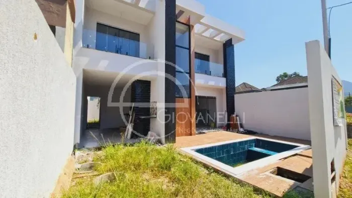 CASA DUPLEX DE 3 QUARTOS Á VENDA - VARGEM GRANDE - ADVANCED