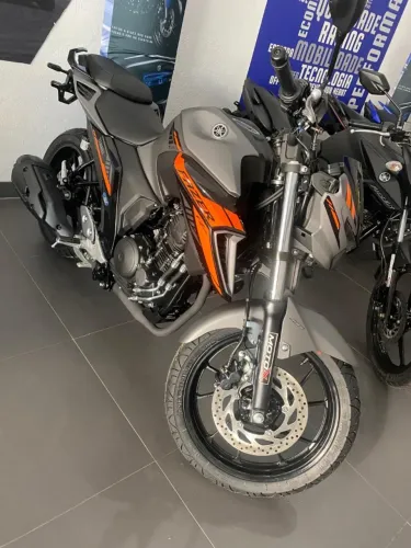 Fazer FZ25 Connected yamaha