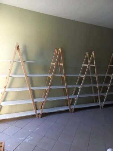 Estante em Pinus Natural Desmontável com Prateleiras em MDF 