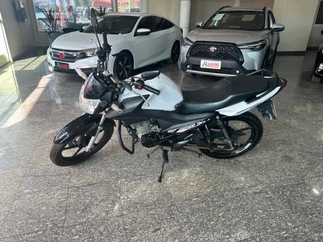 Vendo moto Yamaha 150 FACTOR