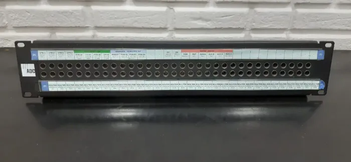 Patchbay ADC Broadcast - Painel de 64 Pontos BNC com Normalling