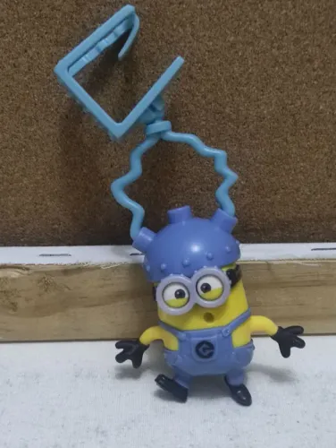 Miniatura do Minion Dave com Suporte - 13 cm no Total!<br>