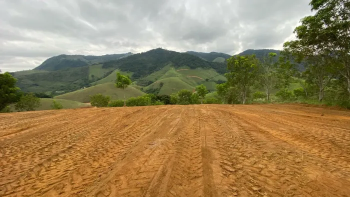 Chácaras - nas montanhas e praias a 20 minutos