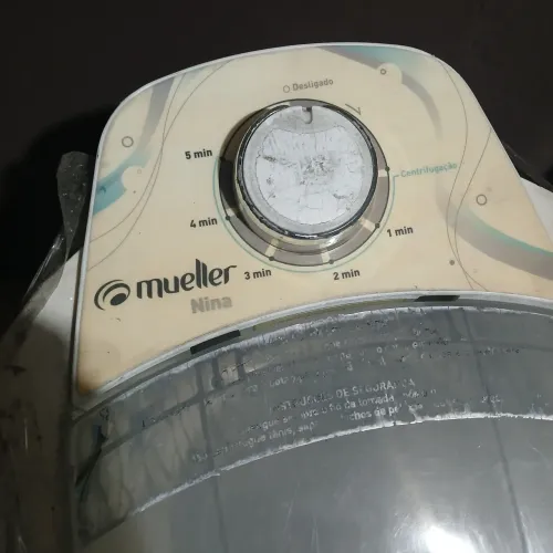 Vendo essa sentrefuga ta com a caixa tudo trincada mais ta funcionando