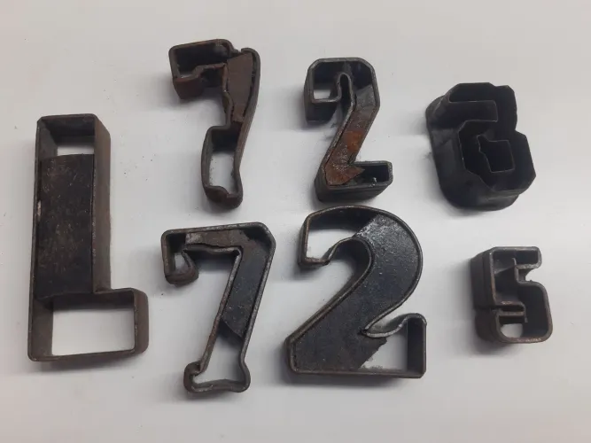Facas de ferro p/ corte em balancim- diversos moldes: numeros, letra, animais, flores etc