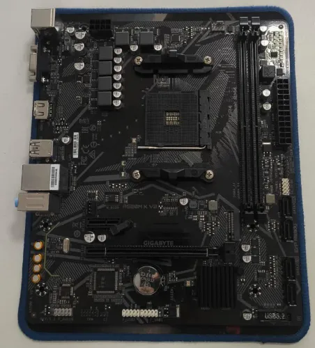 PLACA MAE AM4 GIGABYTE A520M