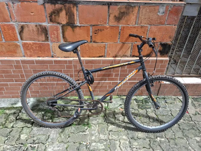 Bicicleta caloi aro 20 - usada em bom estado