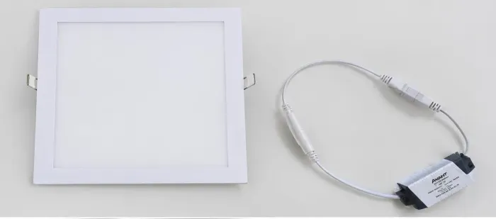 Painel LED Pop de Embutir Quadrado Avant