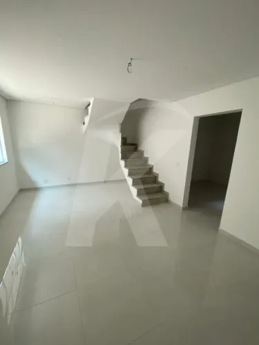 Sobrado em condomínio, 3 dormitórios sendo 1 suíte, espaço gourmet e 2 vagas no Mandaqui!