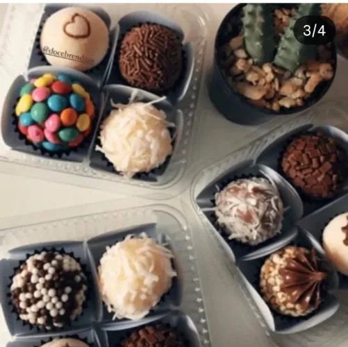 Aceitamos encomendas de salgados e doces pra festas R$ 80 reais o cento 