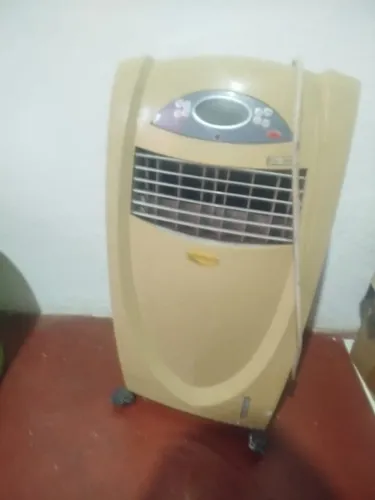 Vendo um climatizador grande no valor 250 reais enteresados mi chama no ZAP no *