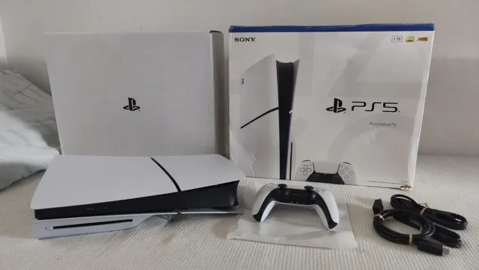 PS 5 slim com disco 1T
