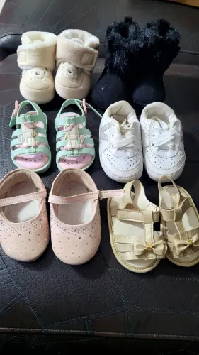 6 pares de sapato de bebê Tam 15/16