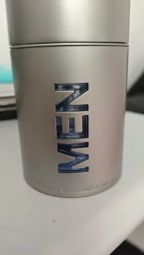 Carolina Herrera 212 Men - usado, em torno de 1/3 do frasco