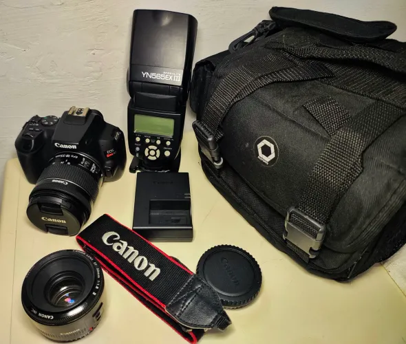Camera Canon EOS Rebel SL3+ 2 lentes e Flash