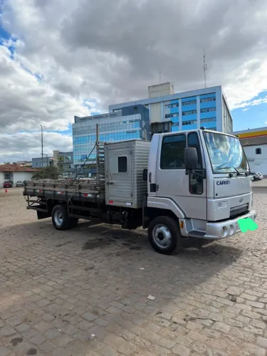 Caminhão Ford cargo 816 2013