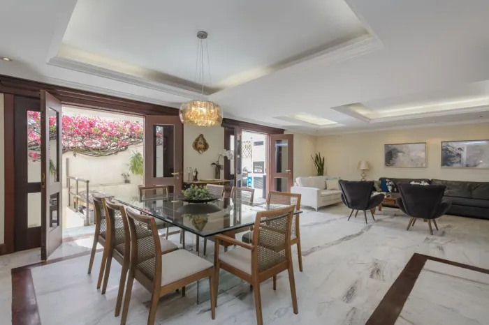 Casa à Venda no Mangabeiras | 3 Suítes - 364m²