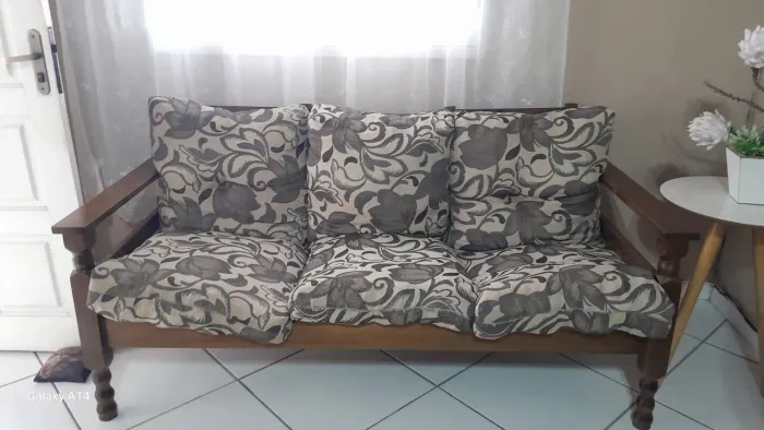 Sofa madeira