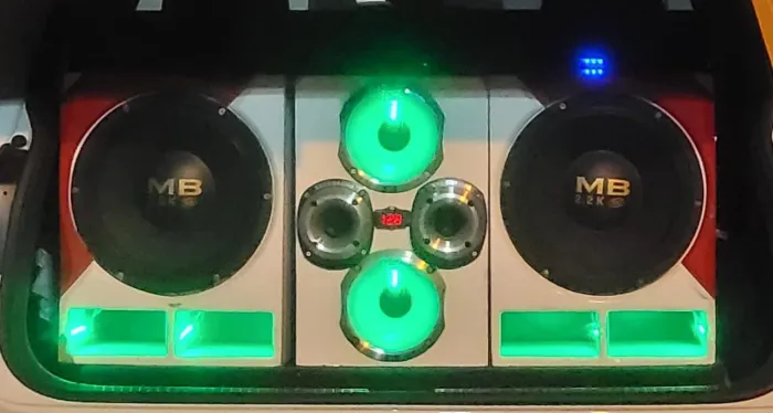 Som automotivo Eros MB 2.2k