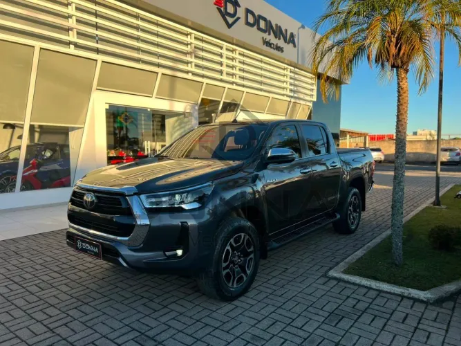 Toyota Hilux CD SR5 4X4 2.8 Diesel 2021