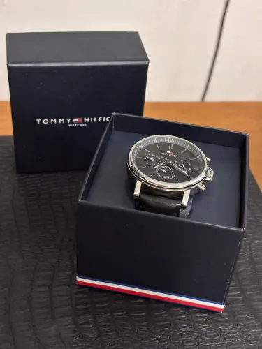 RELÓGIO TOMMY HILFIGER CRONÓGRAFO
