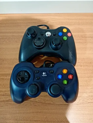 Combo Controles Logitech F310 Original + Controle Paralelo Xbox/PC