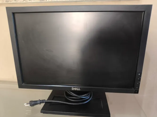 Monitor Dell 17" sem detalhes