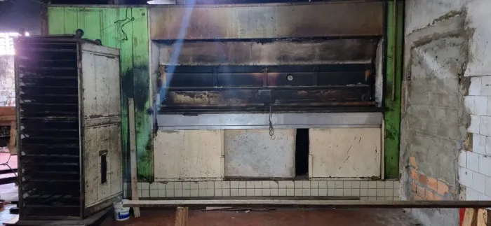 FORNO A LENHA 10 METROS