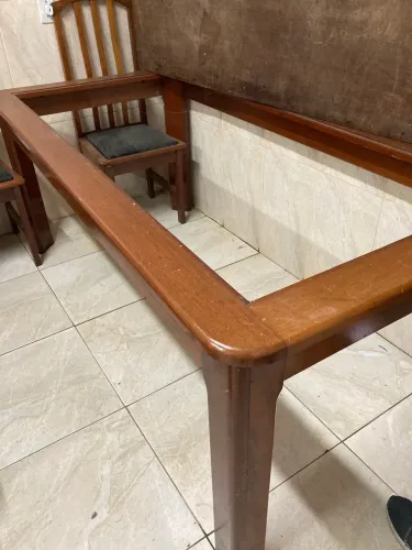 Jogo de jantar em mogno