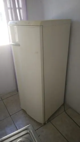 Vendo Geladeira preço acessível!