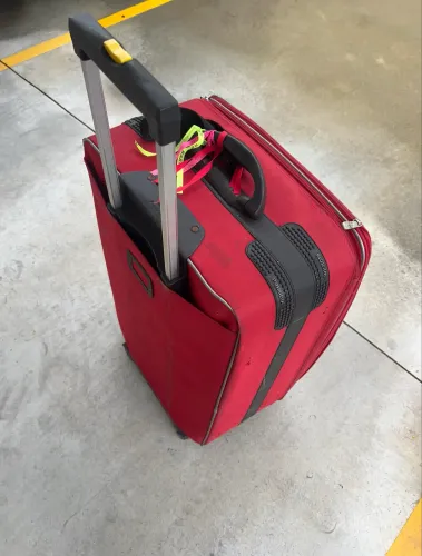 Vendo mala de viagem nova