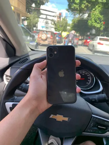 iPhone 11