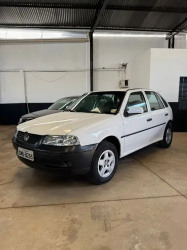 Volkswagen Gol 1.0 Plus 16V 4P 2004
