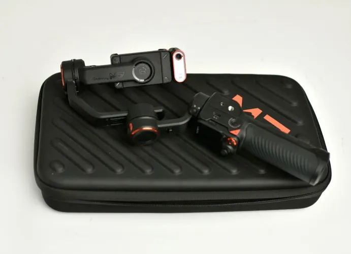 Estabilizador Gimbal Hohem Isteady M7 com rastreamento e controle remoto destacável