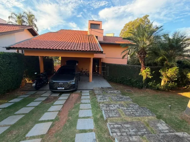 Sobrado à venda em Campinas, Bairro das Palmeiras, com 4 quartos, com 330 m²