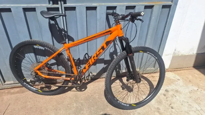 Bicicleta de MTB Aro 29 First Smitt Montada Peça por Peça