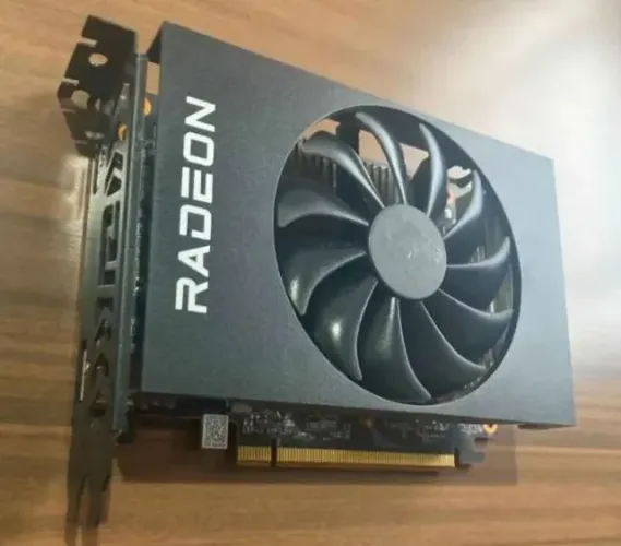 Placa de video AMD 4GB