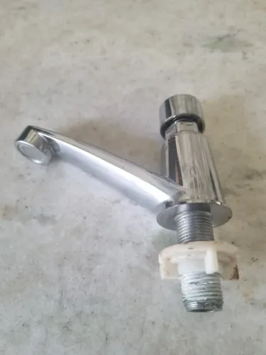 Toneiras acionamento push automatico