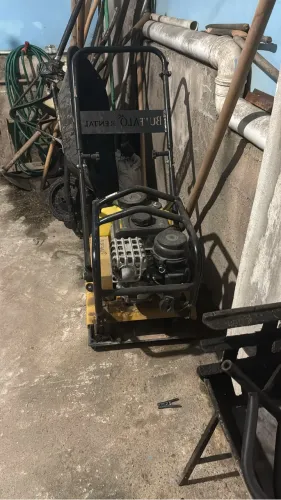 Placa vibratória - compactador de solo