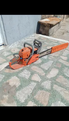 Vendo motosserra 600,00, *16