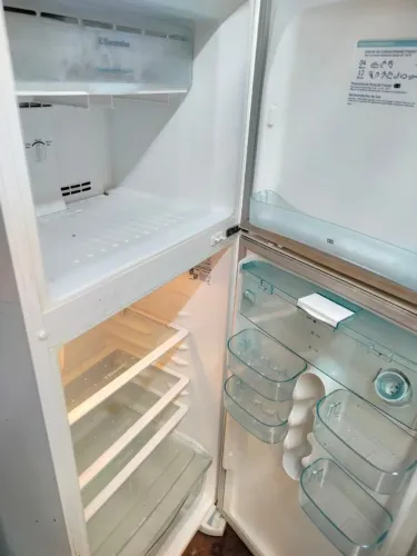 Vendo Geladeira Electrolux Frosfree