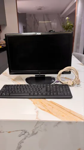 Monitor e teclado