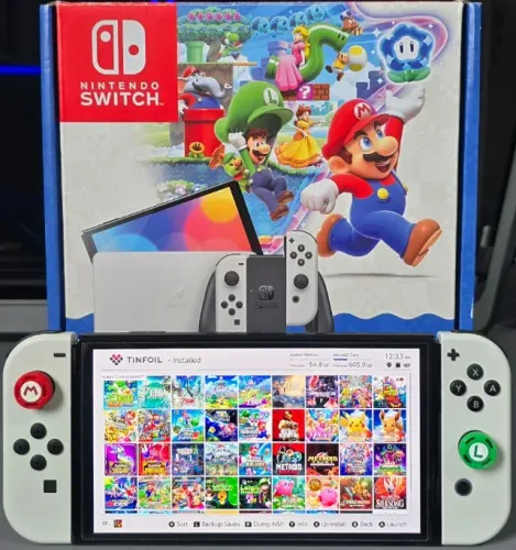 Nintendo Switch OLED- desbloqueado Micro SD 1TB