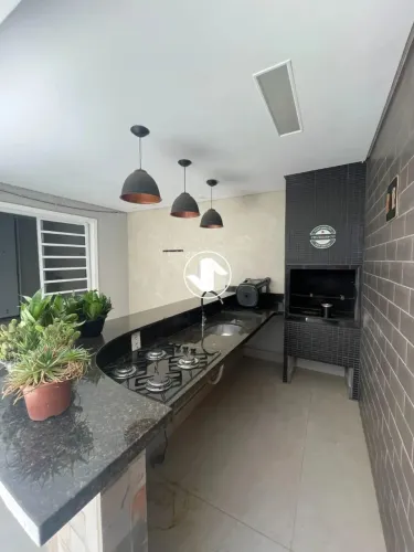 Casa em Condomínio à Venda no Condomínio Vila Borghese, 3 quartos (1suíte), 132m², 2 vagas